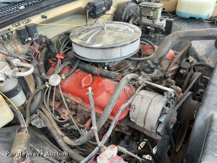 image for item NA9172 1990 Chevrolet Cheyenne 3500  pickup truck cab and chassis