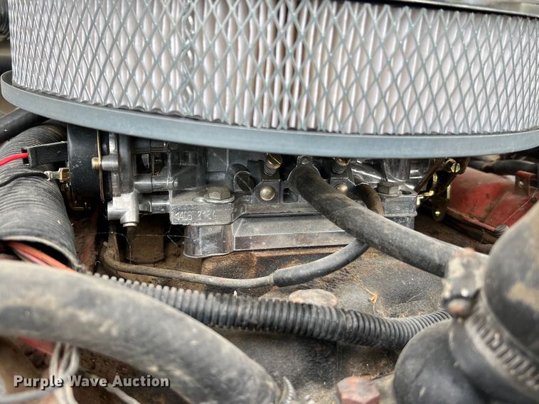 image for item NA9172 1990 Chevrolet Cheyenne 3500  pickup truck cab and chassis