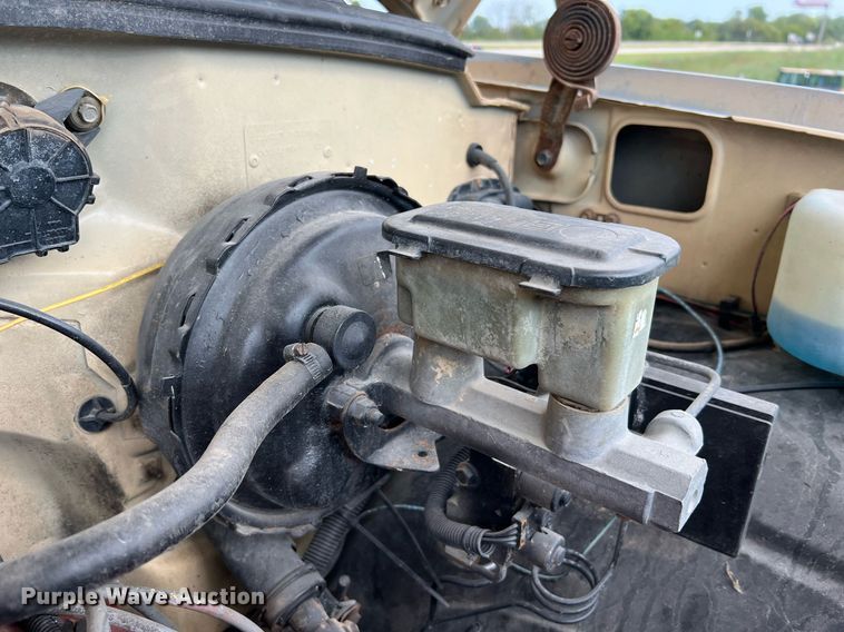 image for item NA9172 1990 Chevrolet Cheyenne 3500  pickup truck cab and chassis