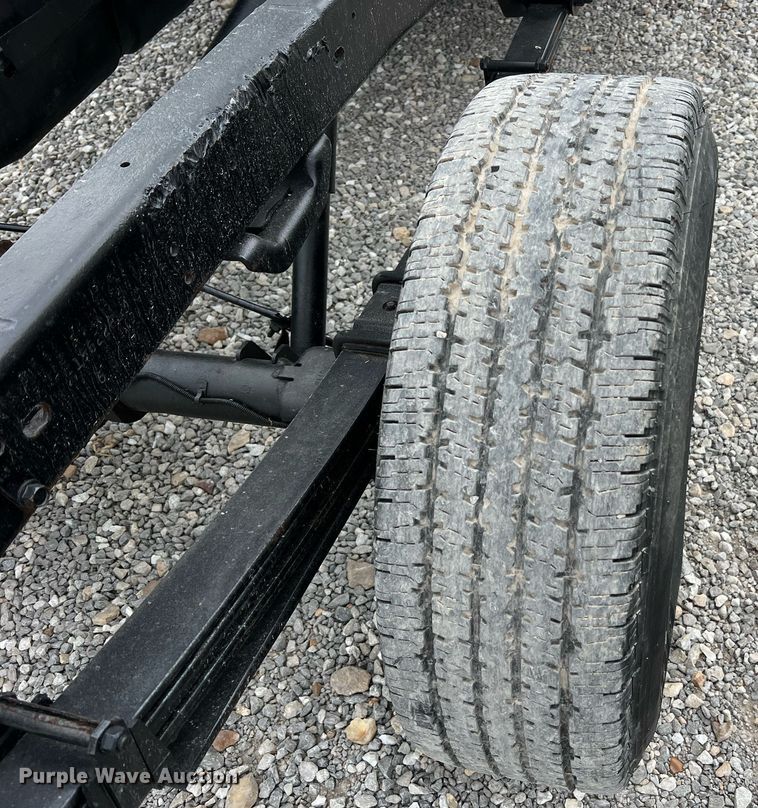 image for item NA9172 1990 Chevrolet Cheyenne 3500  pickup truck cab and chassis