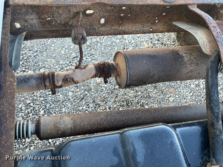 image for item NA9186 2006 Ford F250 Super Duty XL  pickup truck cab and chassis