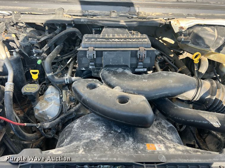 image for item NA9186 2006 Ford F250 Super Duty XL  pickup truck cab and chassis