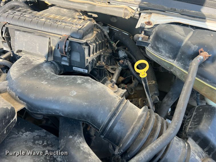 image for item NA9186 2006 Ford F250 Super Duty XL  pickup truck cab and chassis