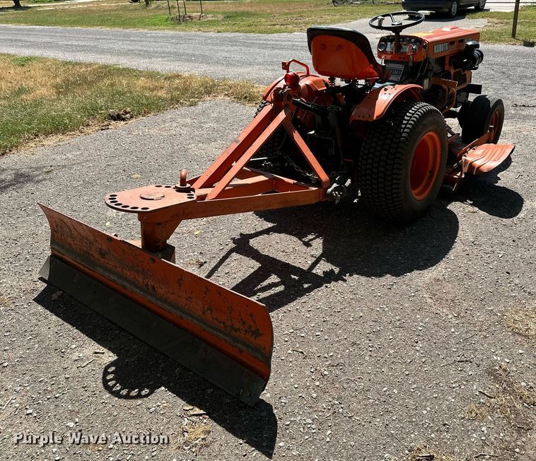 image for item NF9158 Kubota B6100 HST-D  MFWD tractor
