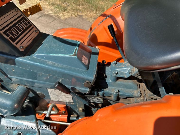 image for item NF9158 Kubota B6100 HST-D  MFWD tractor