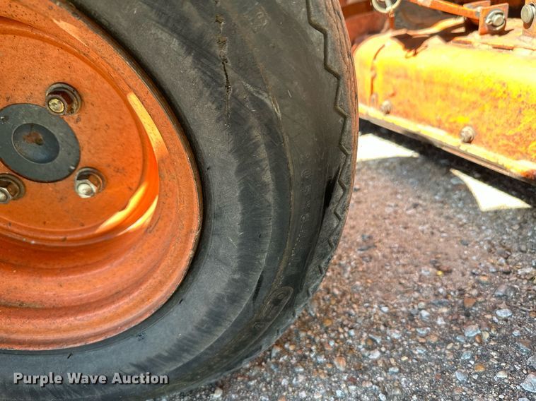 image for item NF9158 Kubota B6100 HST-D  MFWD tractor