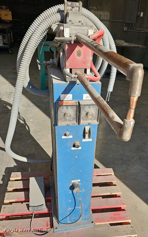 image for item NJ9763 Tools