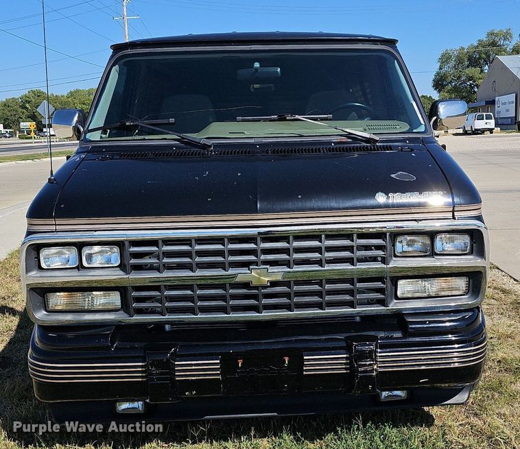 image for item NJ9767 1993 Chevrolet G20  van