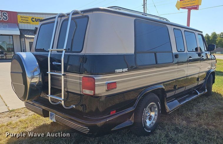 image for item NJ9767 1993 Chevrolet G20  van