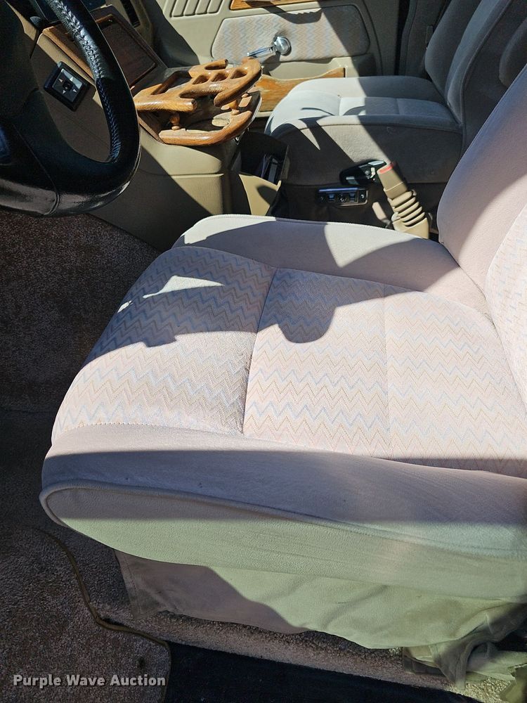 image for item NJ9767 1993 Chevrolet G20  van