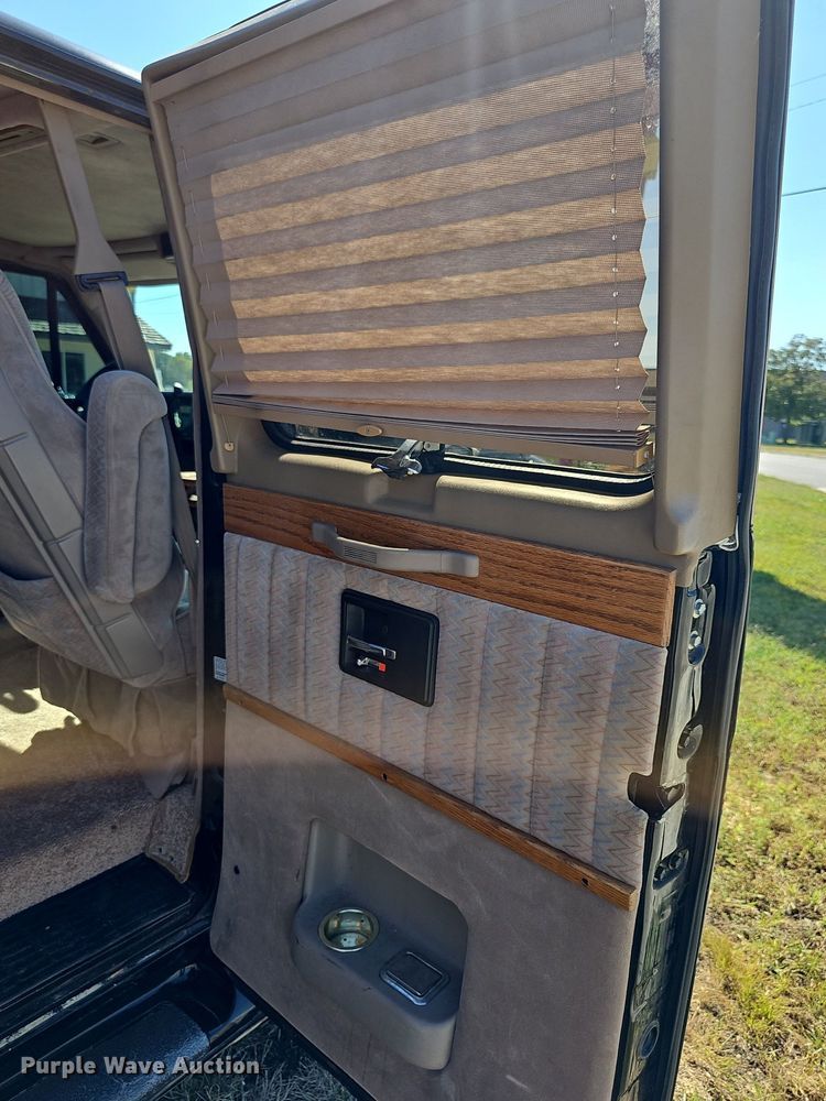 image for item NJ9767 1993 Chevrolet G20  van