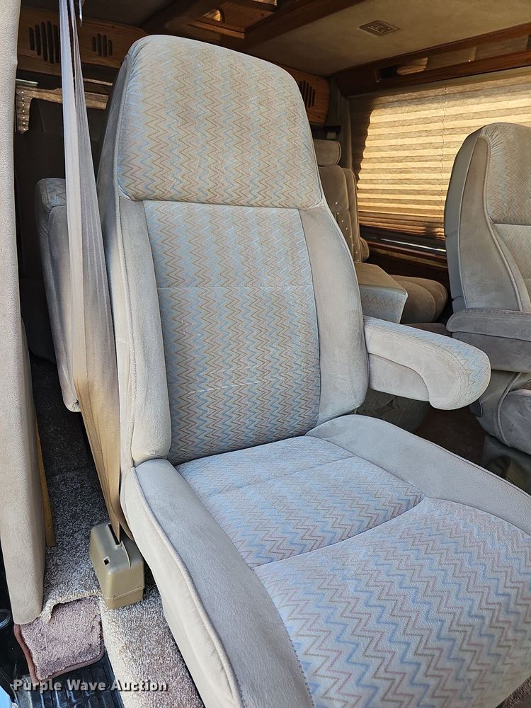 image for item NJ9767 1993 Chevrolet G20  van