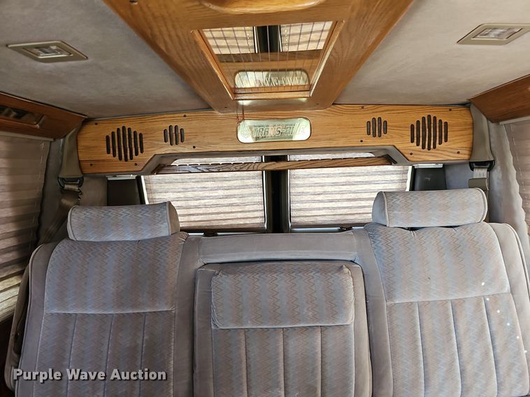 image for item NJ9767 1993 Chevrolet G20  van
