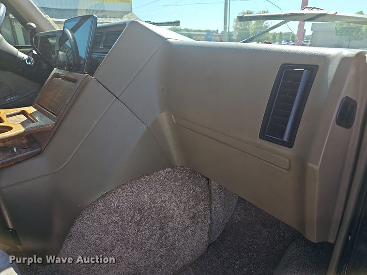 image for item NJ9767 1993 Chevrolet G20  van