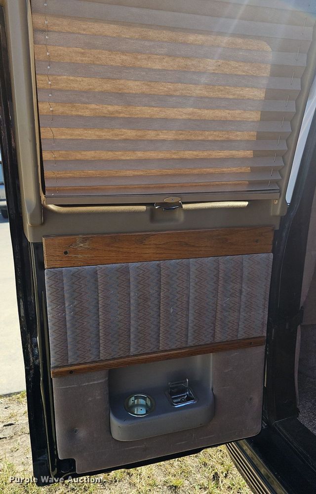 image for item NJ9767 1993 Chevrolet G20  van