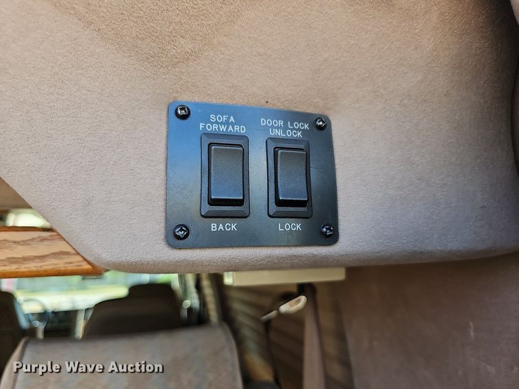 image for item NJ9767 1993 Chevrolet G20  van