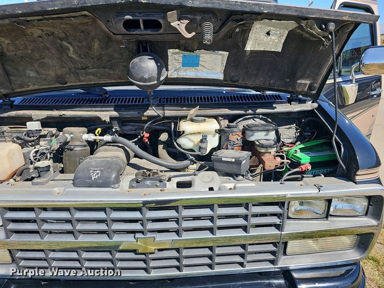 image for item NJ9767 1993 Chevrolet G20  van