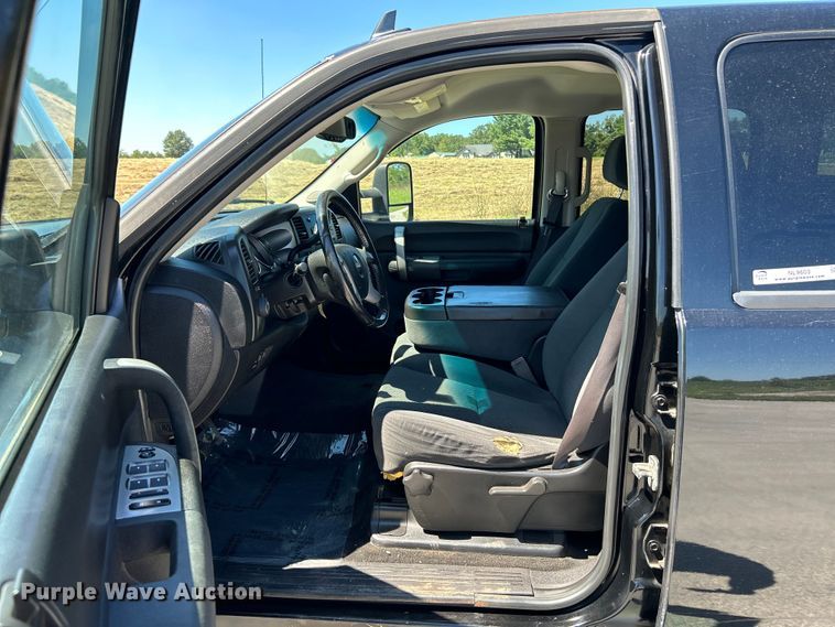 image for item NL9603 2008 GMC Sierra 1500  Crew Cab pickup truck