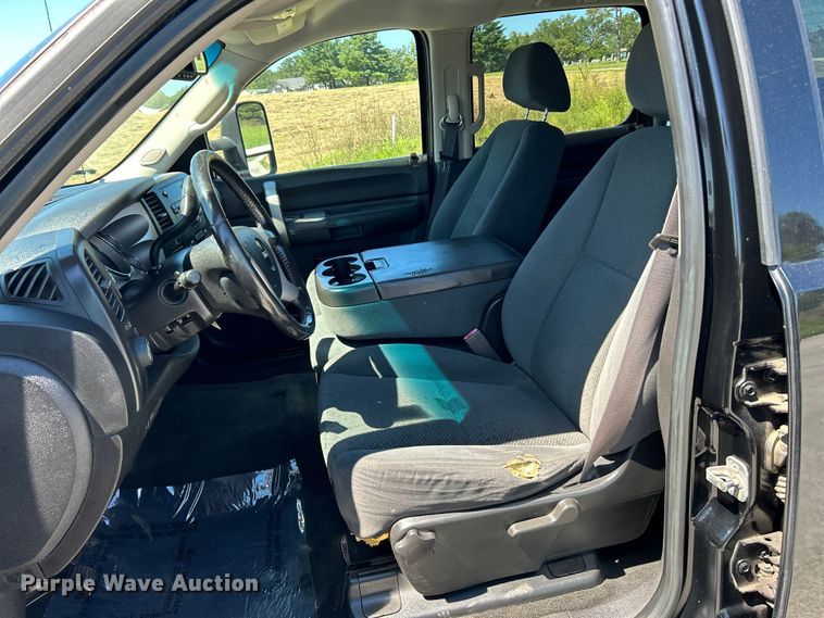 image for item NL9603 2008 GMC Sierra 1500  Crew Cab pickup truck