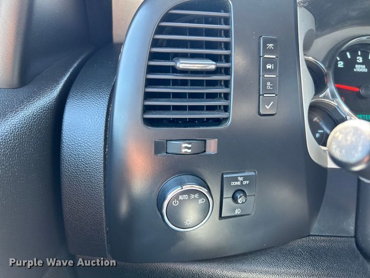 image for item NL9603 2008 GMC Sierra 1500  Crew Cab pickup truck