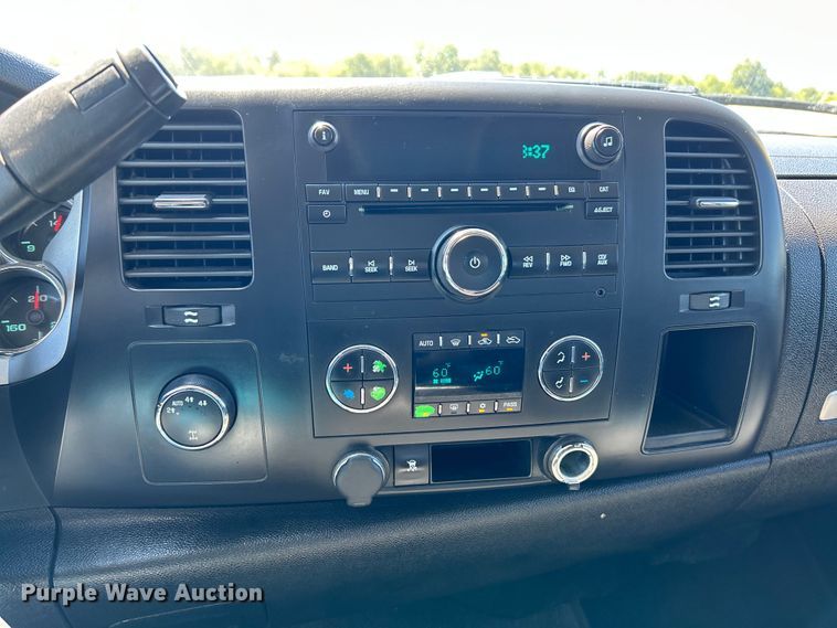 image for item NL9603 2008 GMC Sierra 1500  Crew Cab pickup truck