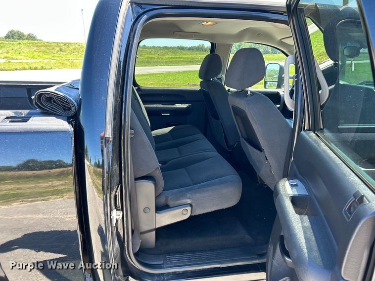 image for item NL9603 2008 GMC Sierra 1500  Crew Cab pickup truck