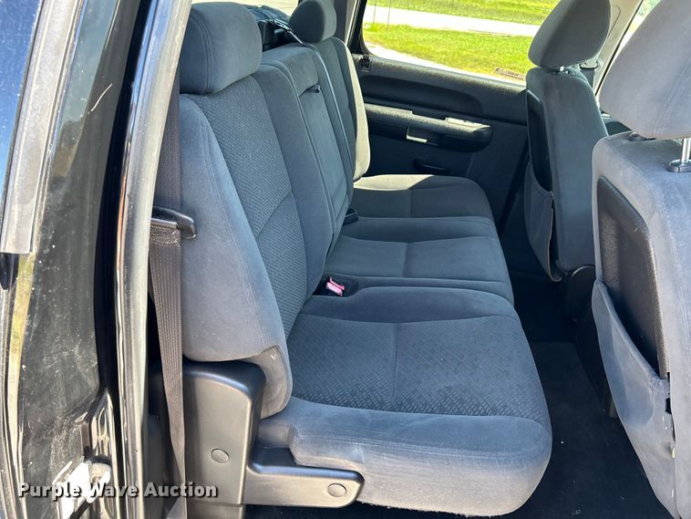 image for item NL9603 2008 GMC Sierra 1500  Crew Cab pickup truck