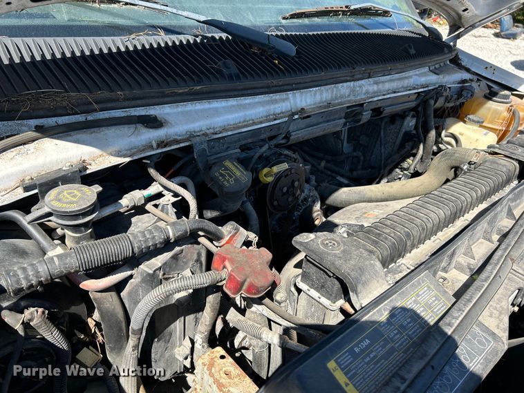 image for item NL9604 2009 Ford E450 Super Duty  shuttle bus