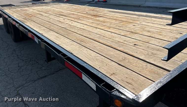 image for item NL9619 2006 Tri-Star  equipment trailer