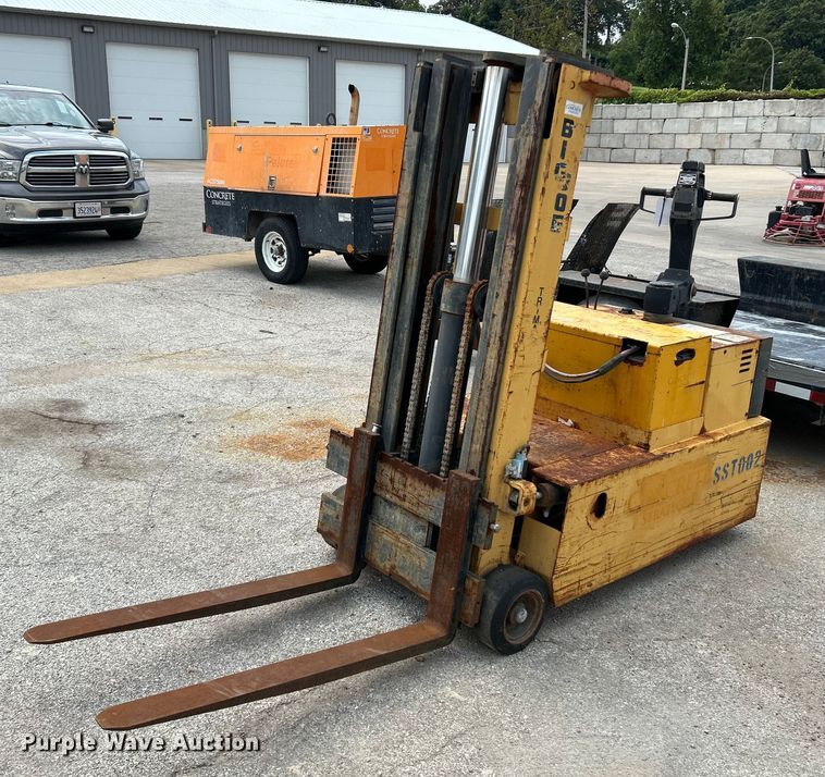 image for item NL9621 Big Joe PDC 30-158  forklift