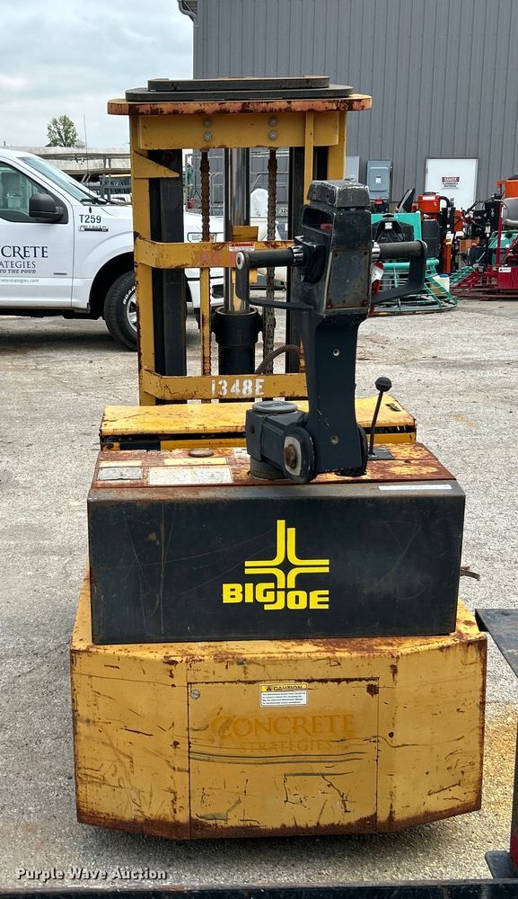 image for item NL9621 Big Joe PDC 30-158  forklift