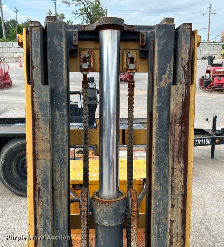 image for item NL9621 Big Joe PDC 30-158  forklift