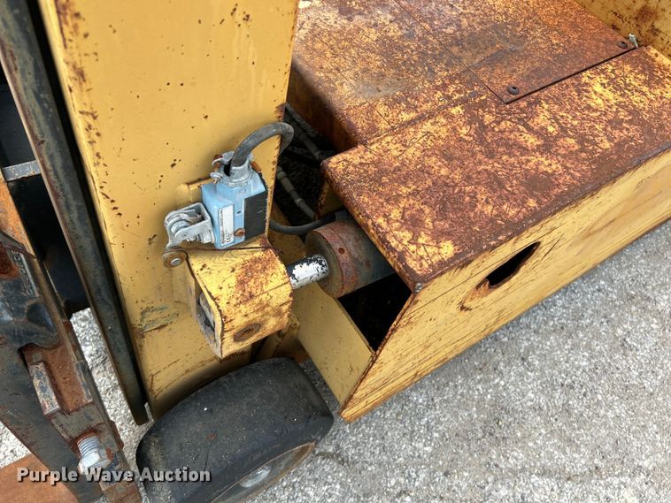 image for item NL9621 Big Joe PDC 30-158  forklift