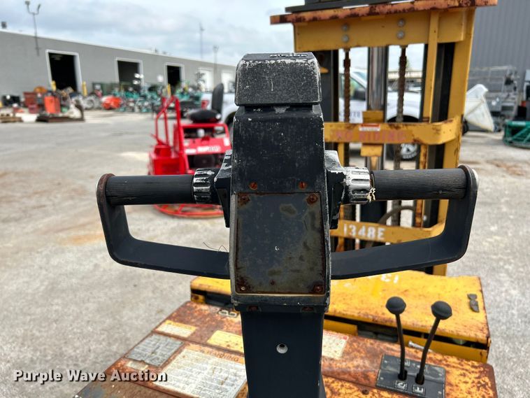 image for item NL9621 Big Joe PDC 30-158  forklift