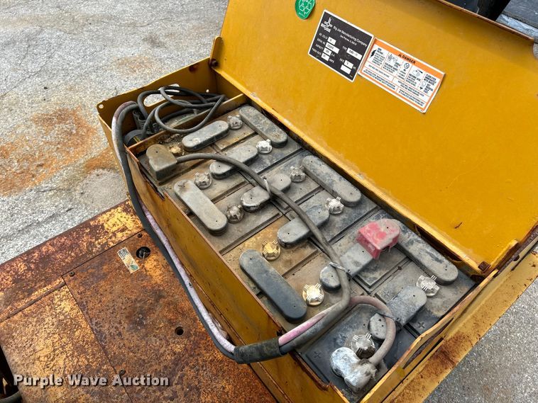 image for item NL9621 Big Joe PDC 30-158  forklift