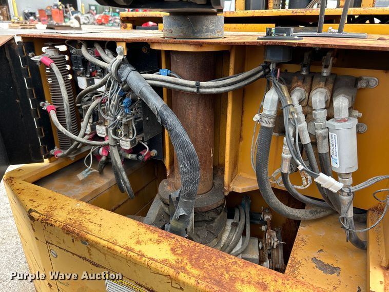 image for item NL9621 Big Joe PDC 30-158  forklift