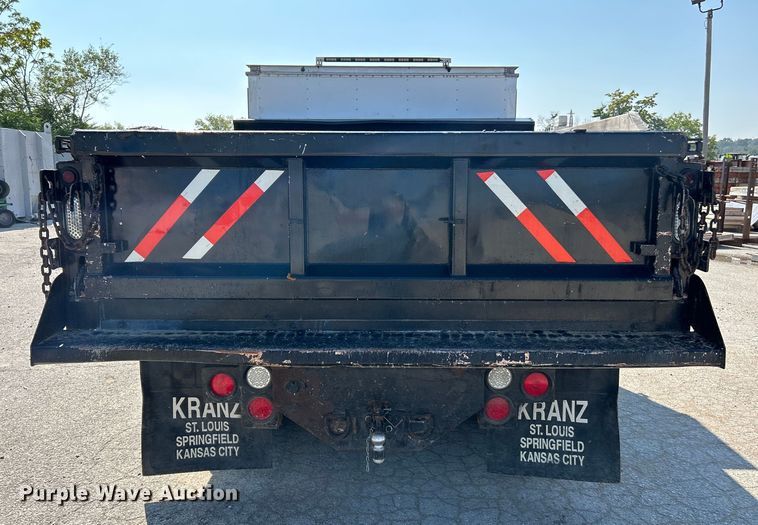 image for item NL9622 2005 Chevrolet Silverado 3500  dump bed pickup truck