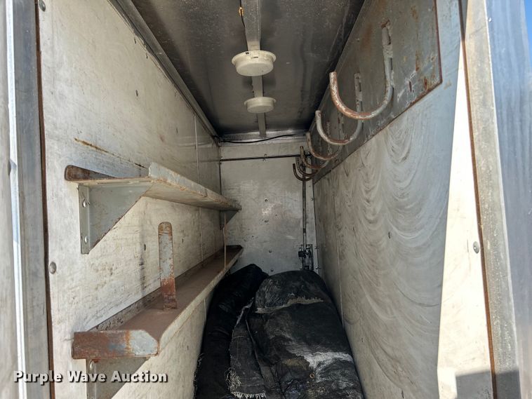 image for item NL9622 2005 Chevrolet Silverado 3500  dump bed pickup truck