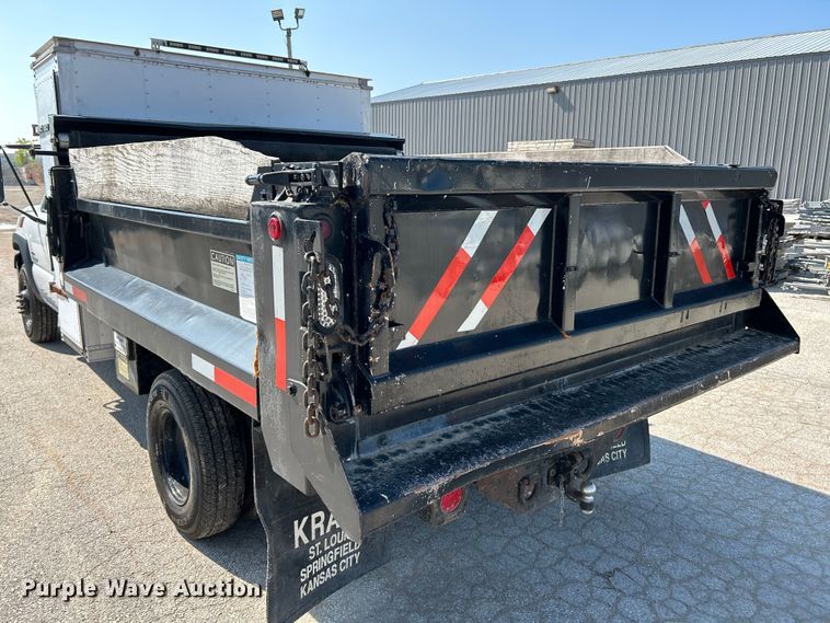 image for item NL9622 2005 Chevrolet Silverado 3500  dump bed pickup truck
