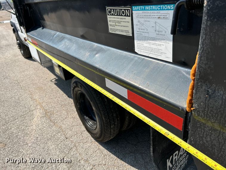 image for item NL9622 2005 Chevrolet Silverado 3500  dump bed pickup truck