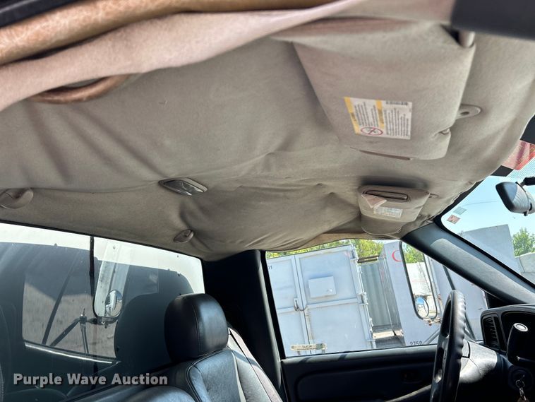 image for item NL9622 2005 Chevrolet Silverado 3500  dump bed pickup truck