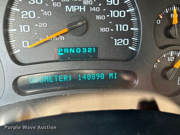 image for item NL9622 2005 Chevrolet Silverado 3500  dump bed pickup truck