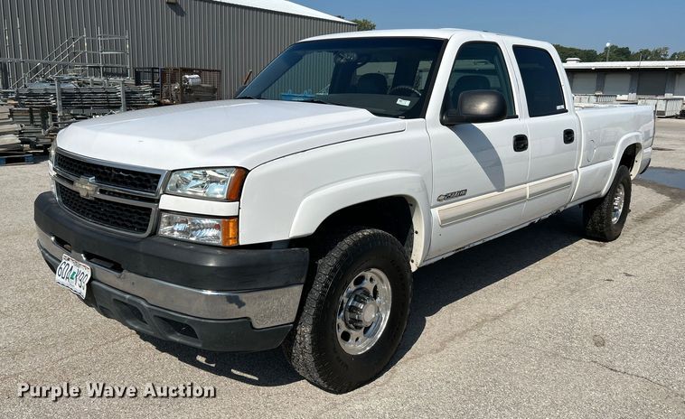 image for item NL9623 2007 Chevrolet Silverado 2500HD  Crew Cab pickup truck