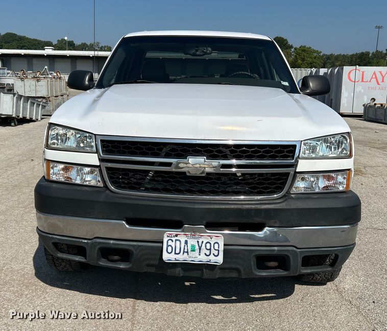 image for item NL9623 2007 Chevrolet Silverado 2500HD  Crew Cab pickup truck