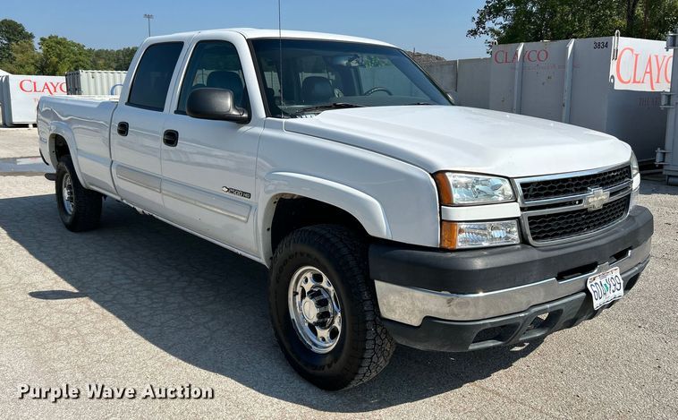 image for item NL9623 2007 Chevrolet Silverado 2500HD  Crew Cab pickup truck