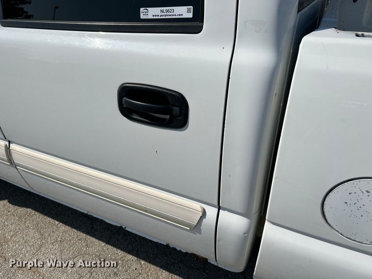 image for item NL9623 2007 Chevrolet Silverado 2500HD  Crew Cab pickup truck