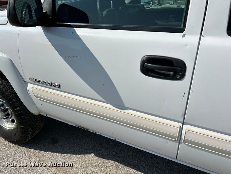 image for item NL9623 2007 Chevrolet Silverado 2500HD  Crew Cab pickup truck