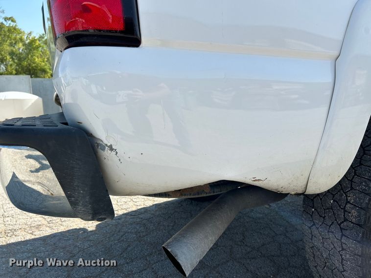 image for item NL9623 2007 Chevrolet Silverado 2500HD  Crew Cab pickup truck