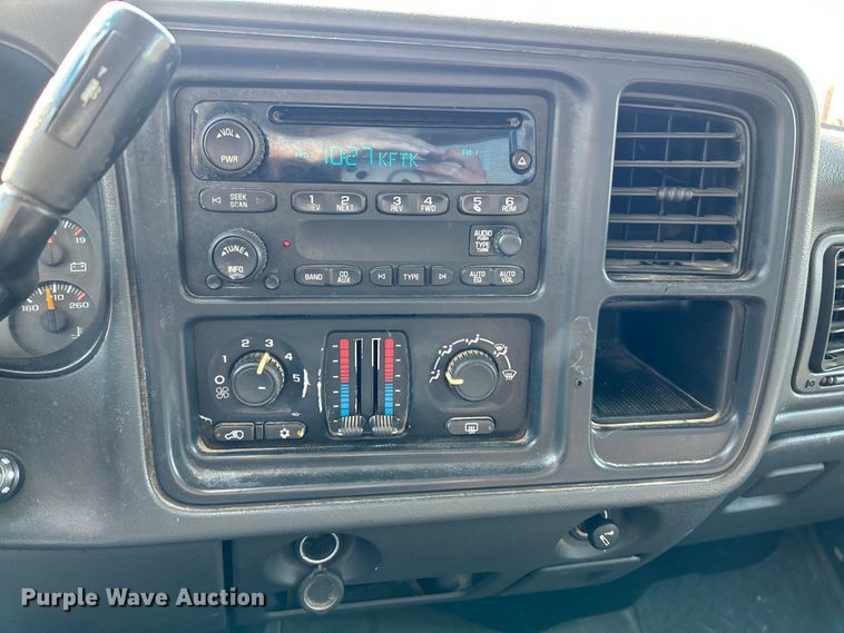 image for item NL9623 2007 Chevrolet Silverado 2500HD  Crew Cab pickup truck