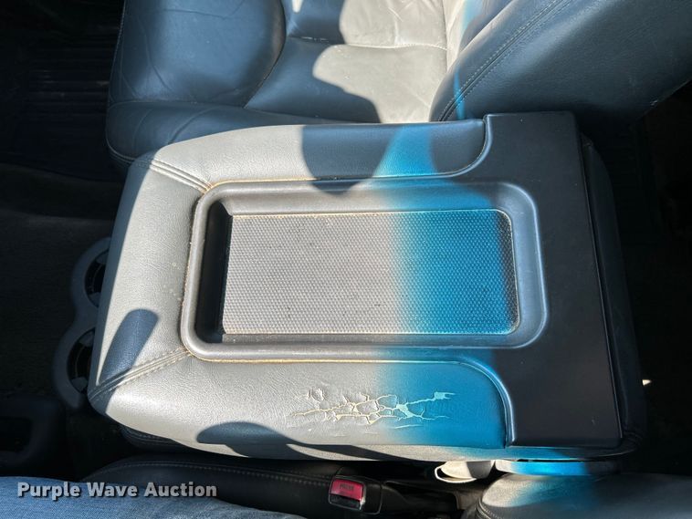 image for item NL9623 2007 Chevrolet Silverado 2500HD  Crew Cab pickup truck